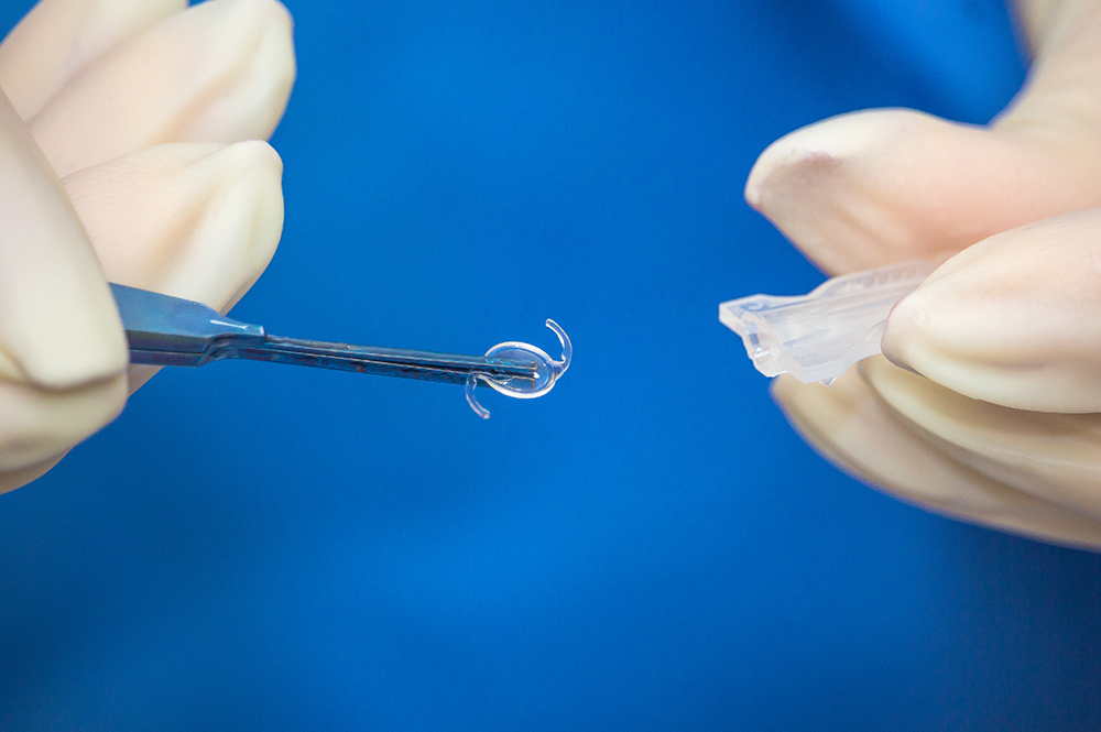 Cataract Surgery vs. Laser Treatment: pros and cons