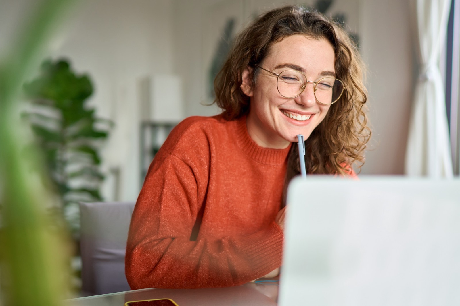 Post-Cataract Surgery Glasses: Do You Still Need Them?